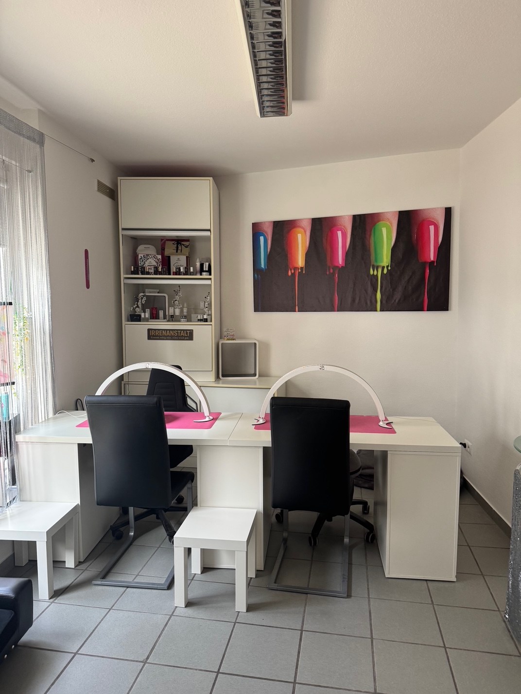 Arbeitsplätze im Nagelstudio